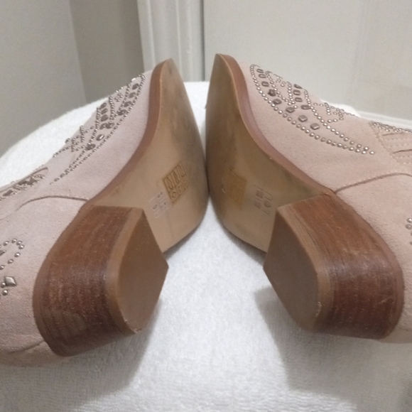 BiBi Lou Beige Studded Ankle Boots Sz 36 or Sz 5.5, Suede - Picture 6 of 7